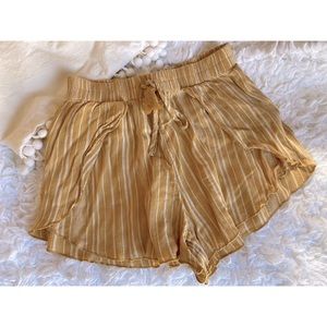 American Eagle Yellow Flowy Shorts